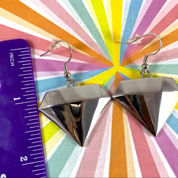 Shiny pop bling diamond Shaped earrings - Picture 3 of 3